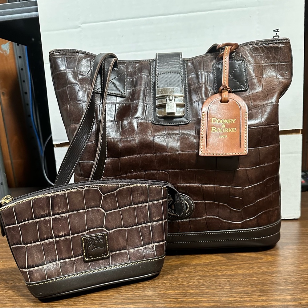 Dooney & Bourke Crocodile Brown Leather Bucket Tote Shoulder Bag with pouch